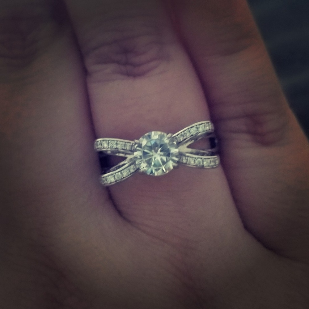 NWT CZ Bow Ring